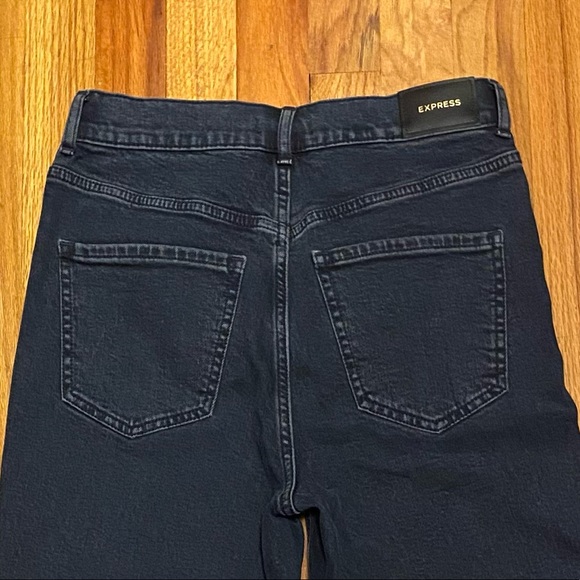 Mom Jeans - Picture 3 of 5